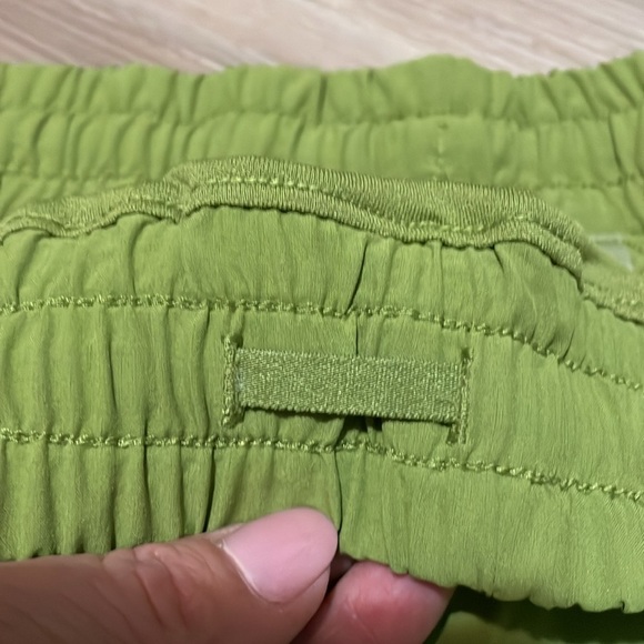 Calia Run Collection midrise Infinity Short 3” Relaxed Army green Size XL NWT - Picture 6 of 14